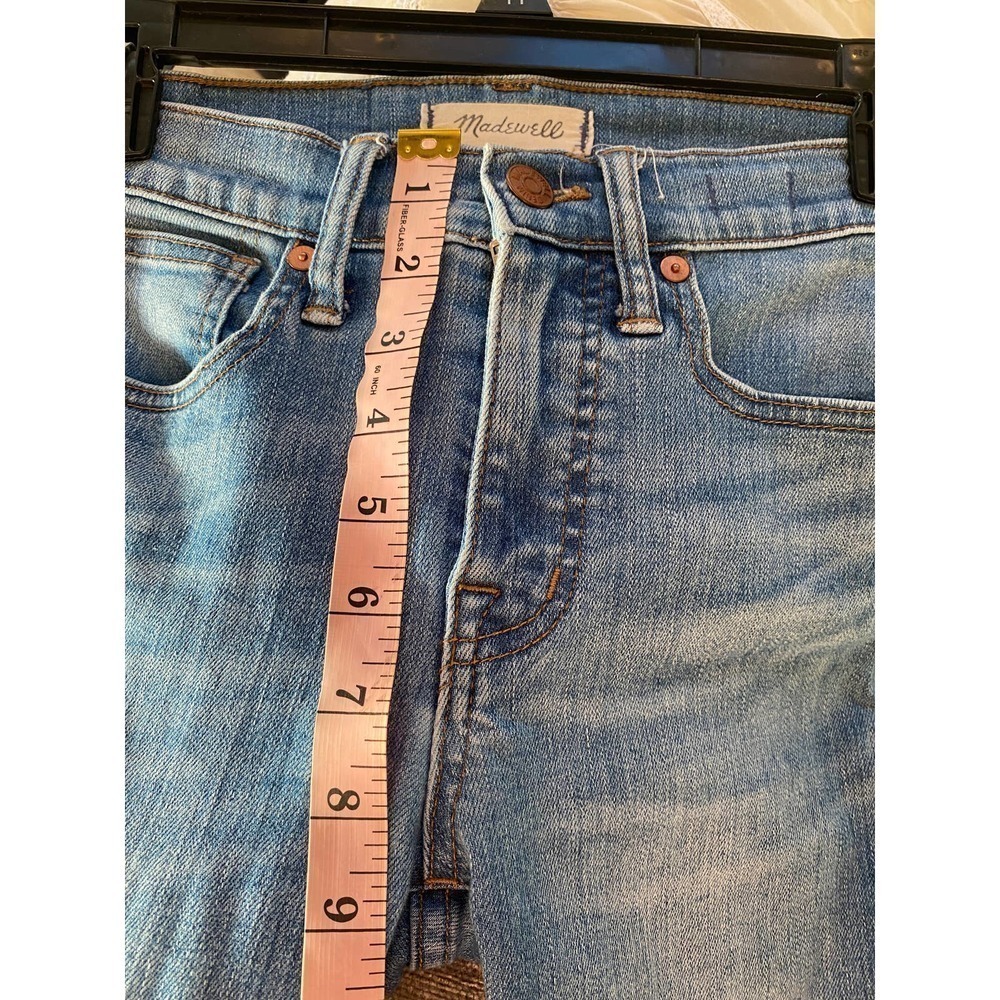 Madewell 9 in High rise torn knees - Picture 7 of 10